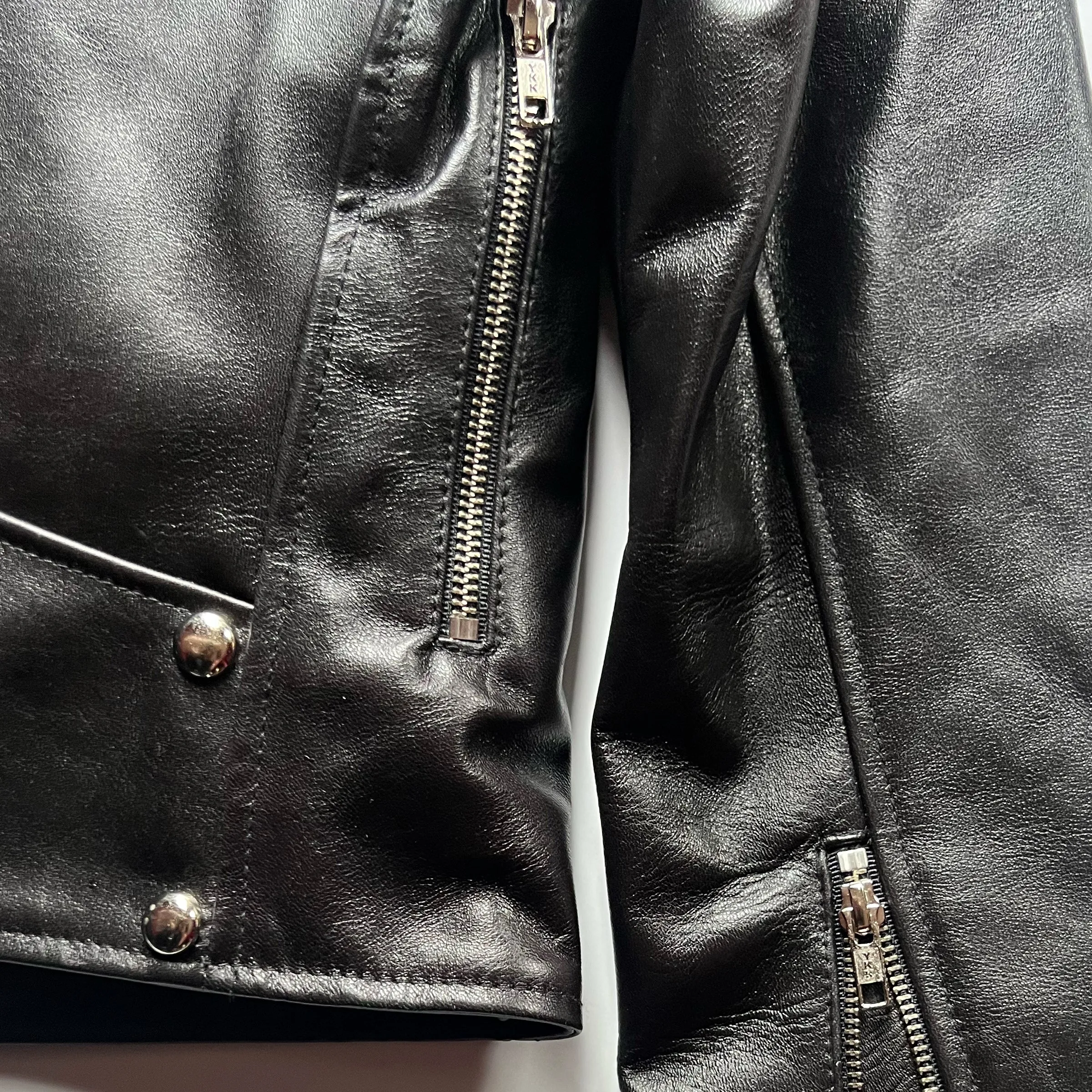 HORSEHIDE CROPPED AVENUE D BLACK LEATHER JACKET